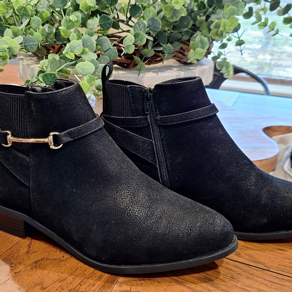 Elegant Black Ankle Booties with Gold Accent